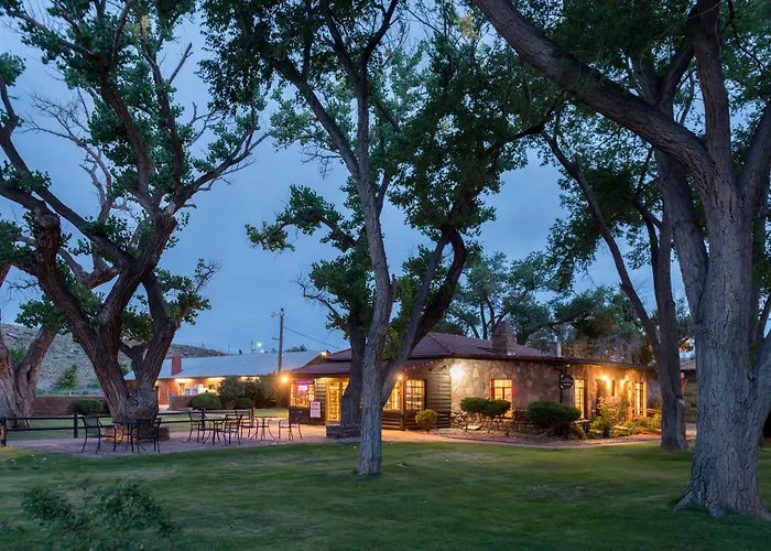 Hotel Thunderbird