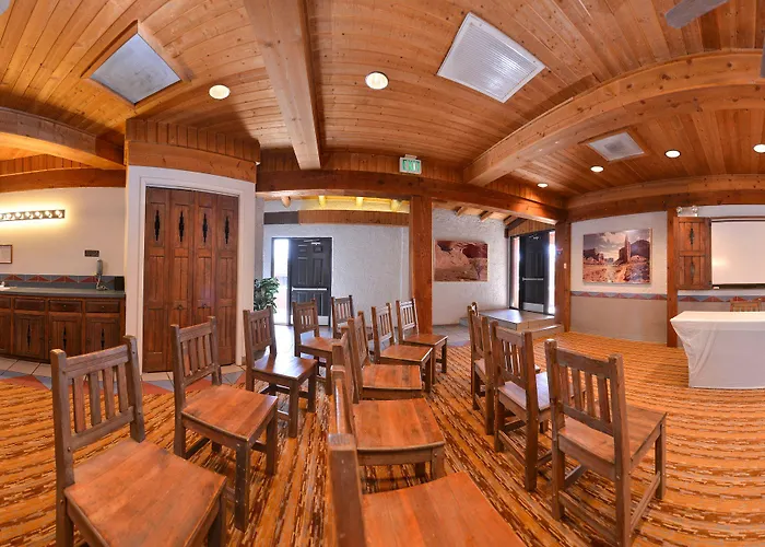 Hotel Thunderbird