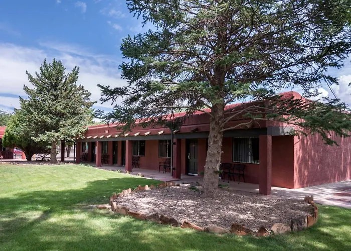 Hotel Thunderbird