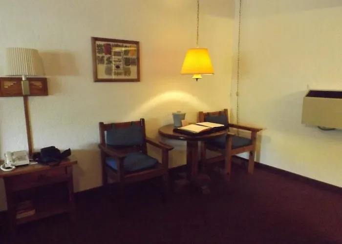 Thunderbird Hotel 4*
