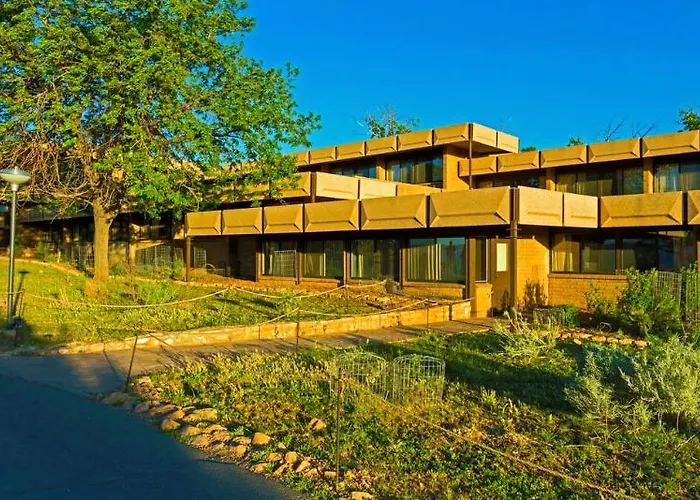 Hotel Thunderbird